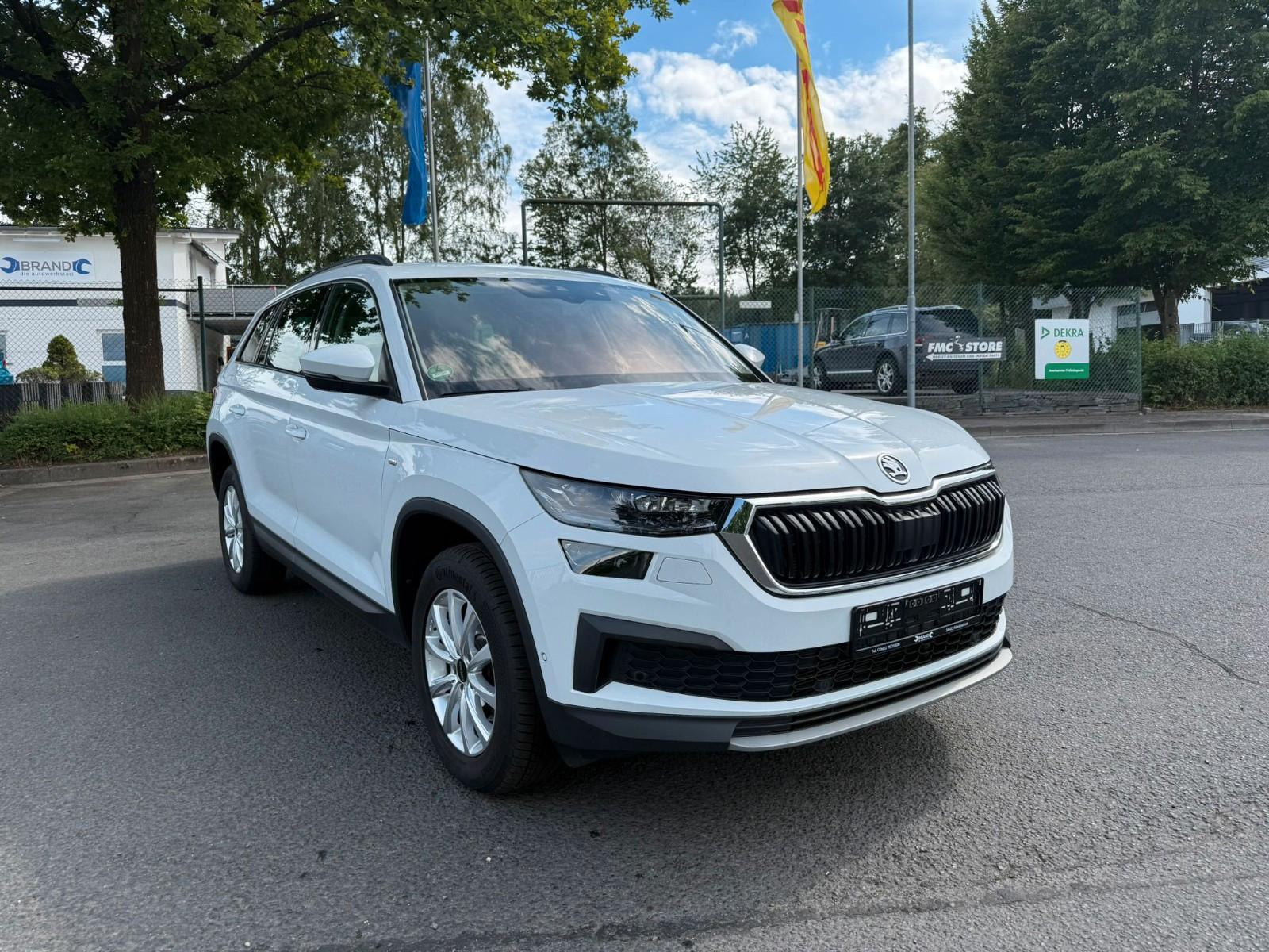Skoda Kodiaq Tour*8Fach*ServiceVoll*GARANTIE*
