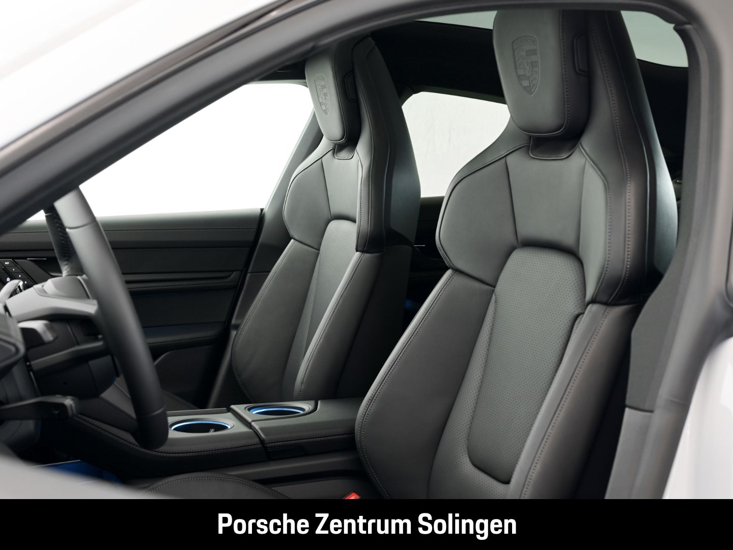 Porsche Taycan 4 Black Edition PANO SportDesign 21'' Bei foto 15