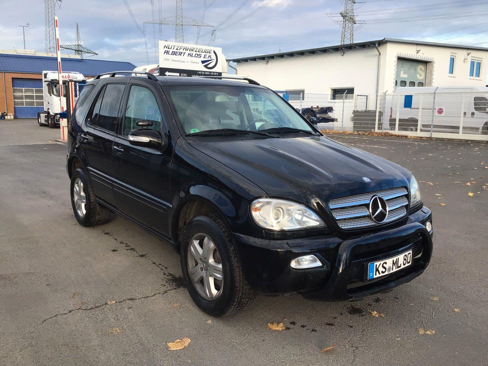 Mercedes-Benz ML270 2004 — interior