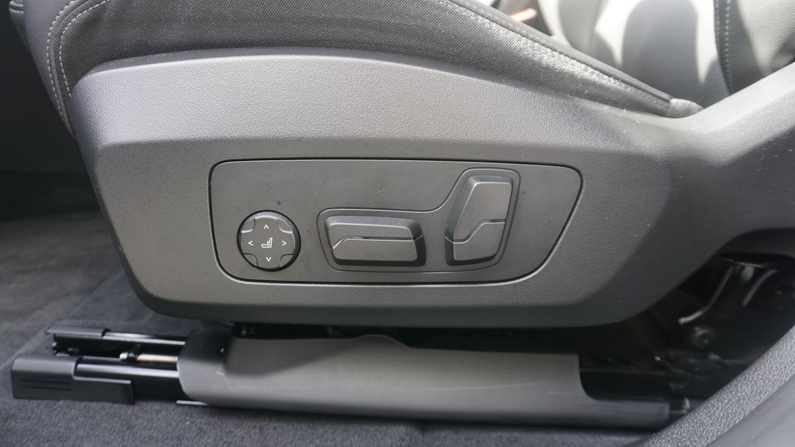 BMW iX2 - Bild 26