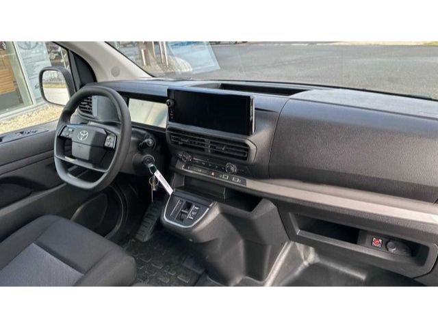 Fahrzeugabbildung Toyota Proace Electric 75 kWh L1 Meister Navi+EPH+uvm
