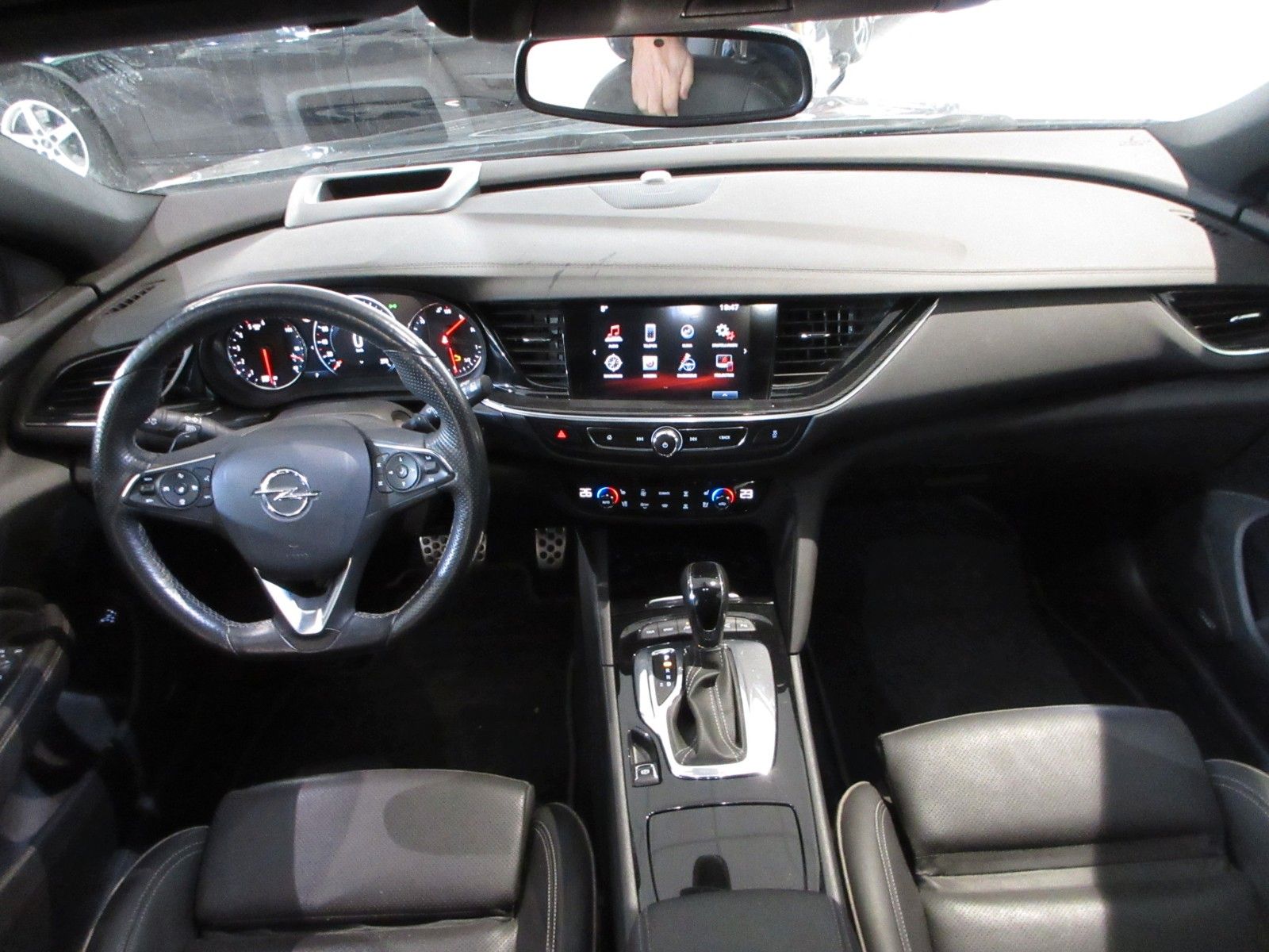 Fahrzeugabbildung Opel Insignia B ST Innovation 4x4 LEDER/4xSHZ/LHZ/AHK