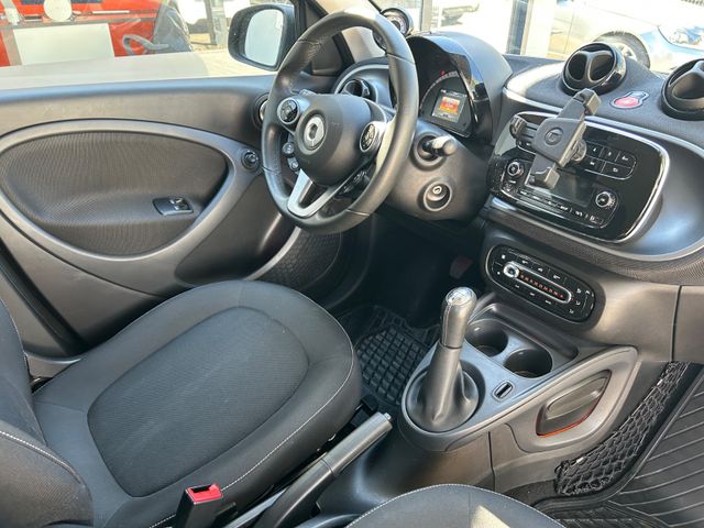 Fahrzeugabbildung Smart ForFour forfour+NaviZB+Allw.LM+BT+PDC+Tempomat