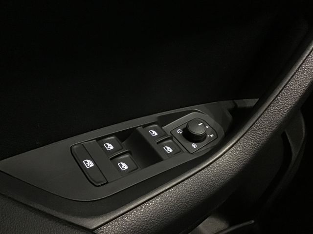 Fahrzeugabbildung Skoda Karoq Selection 1.5TSI DSG/Kamera/SHZ/SmartLink