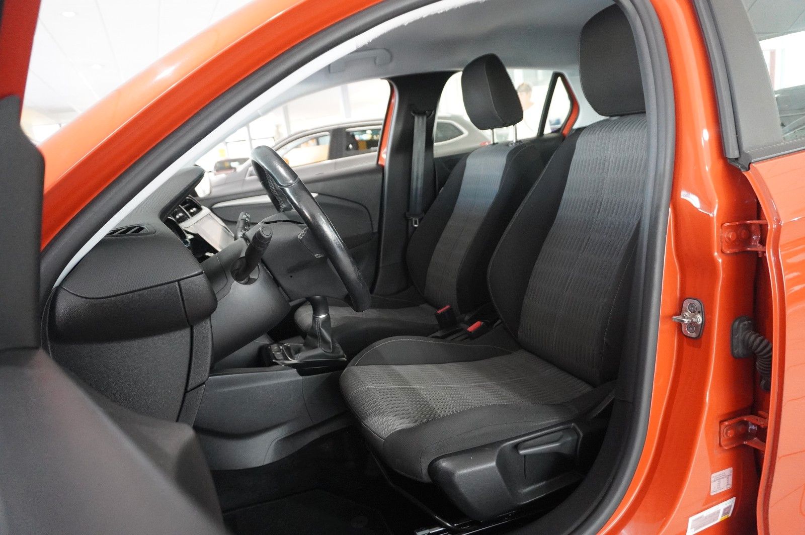 Fahrzeugabbildung Opel Corsa F 1.2 EDITION NAVI/SHZ/SPORT/PDC/TEMP/DAB+