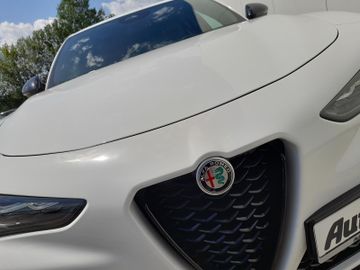 Alfa-Romeo Stelvio - 11