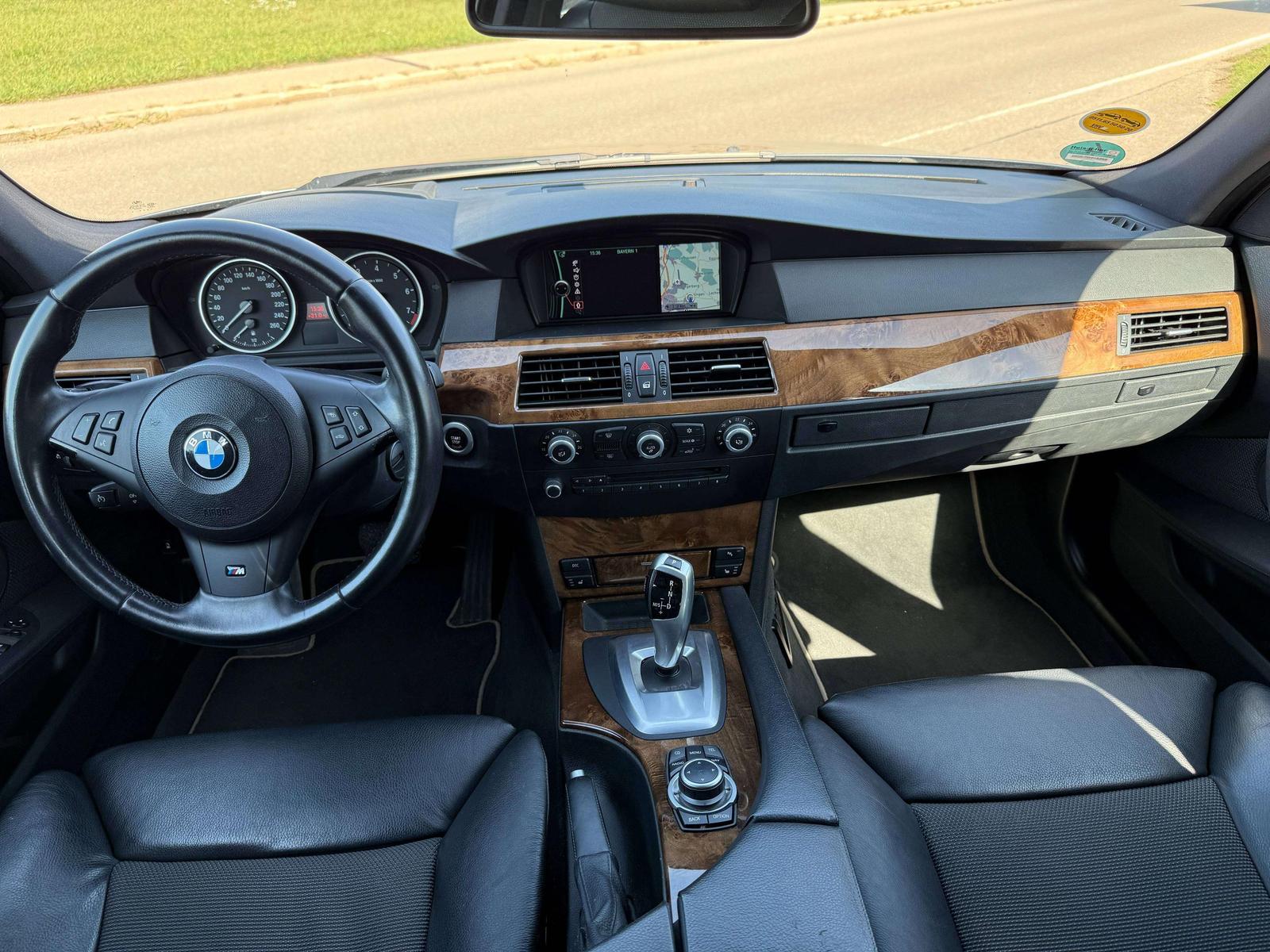 BMW 530i Automatik Touring 272 PS 8-fach