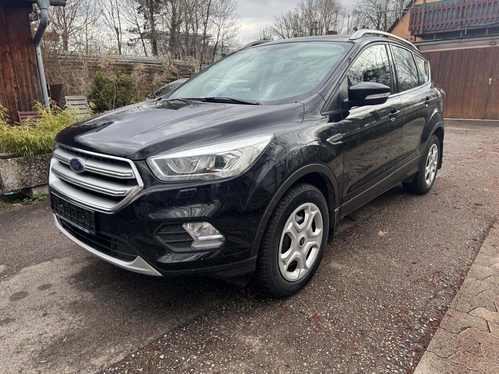 Ford Kuga 1.5 Ecoboost Cool&Connect/1.Hand/Navi/Pano