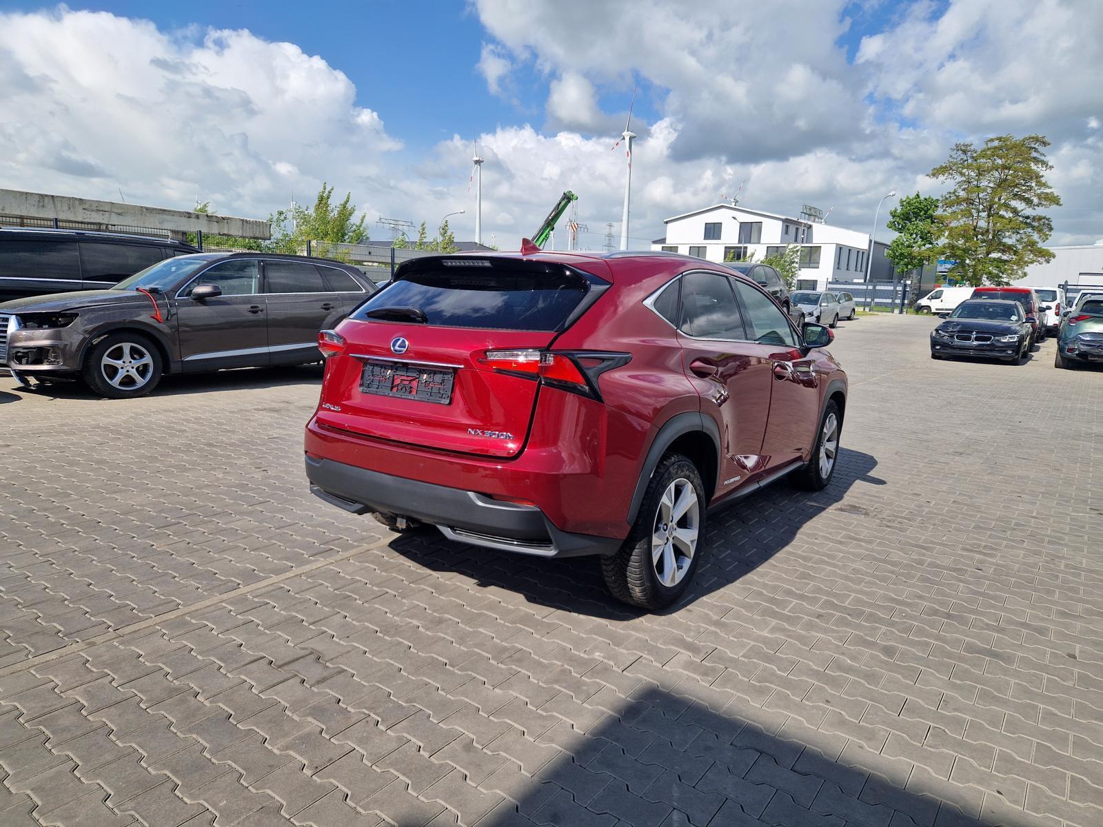 Lexus NX 300 h E-Four
