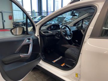 MYAUTOCENTER – Gebraucht- und Jahreswagen mit Werkstattservice in Pfaffenhofen Peugeot 2008 Active *Klima*PDC*Navi*