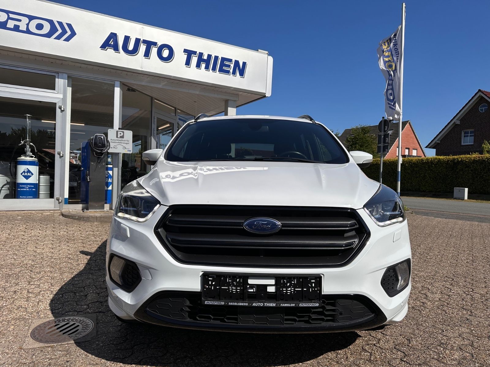 Fahrzeugabbildung Ford Kuga ST-Line 2.0 TDCi AHK/Navi/BiXenon/SHZG