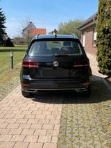 Volkswagen Golf Sportsvan mit behindertengerchtem Umbau - Volkswagen Golf: Umbau