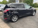 Ford Kuga Titanium PDC RFK NAVI - Ford Kuga: Schwarz