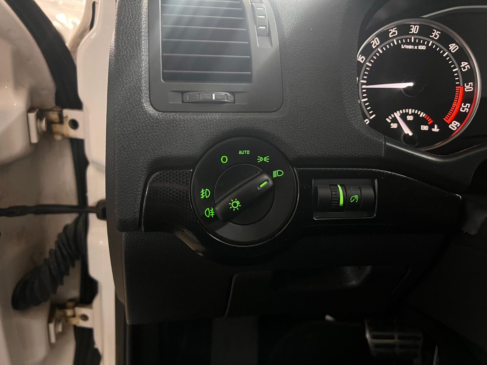 Skoda Octavia 2012 — photo 20