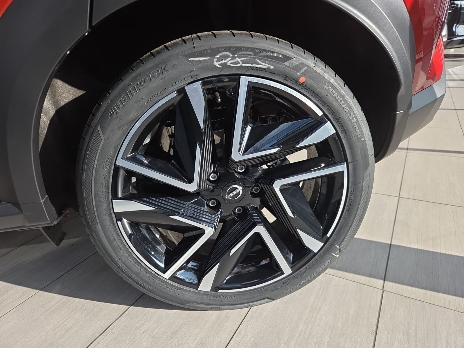 Fahrzeugabbildung Nissan Juke Hybrid N-Design 143 PS Autom. *NAVI*ALCANTA