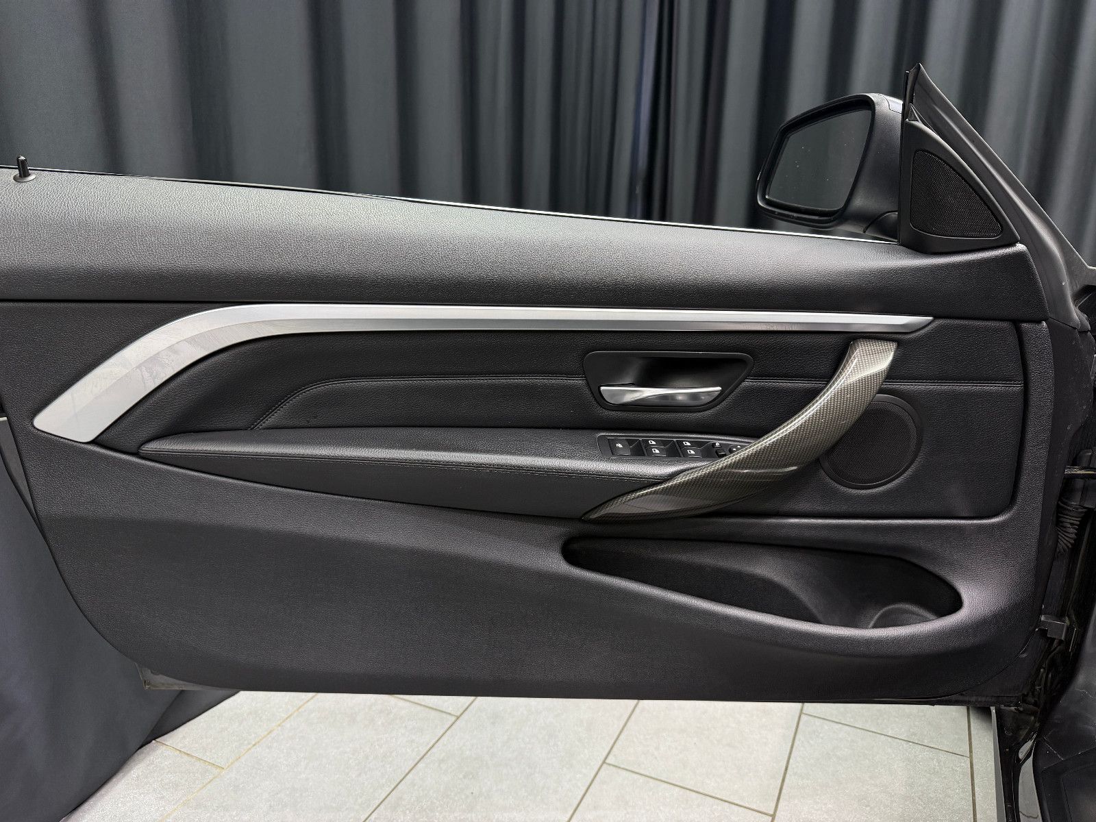 Fahrzeugabbildung BMW 428I Cabrio xDrive|M-Paket|LEDER|HIFI|KAMERA