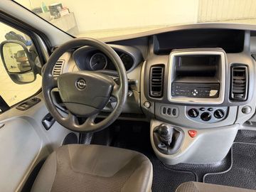 Opel Vivaro - 9