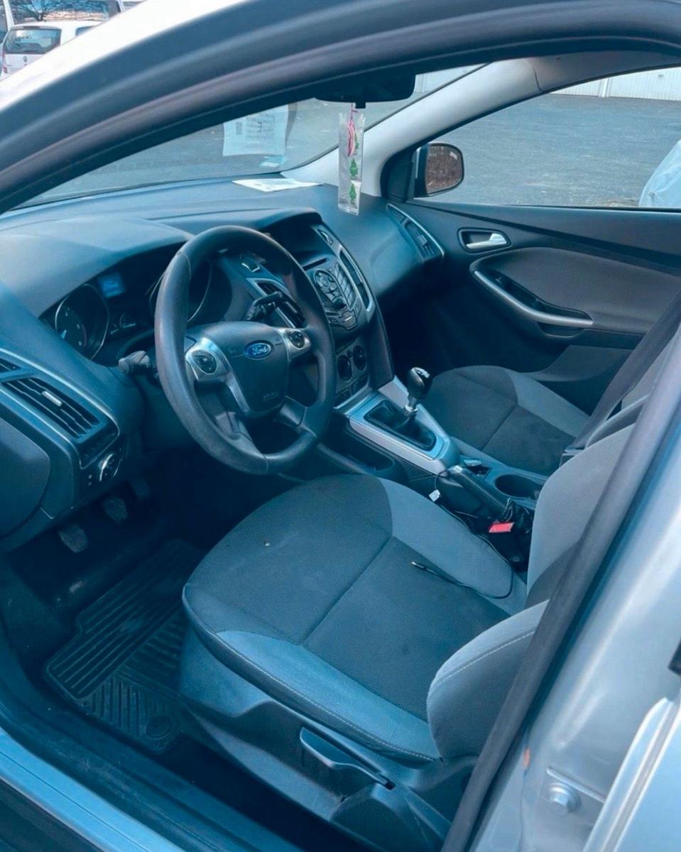 Ford Focus 2013 — photo 7