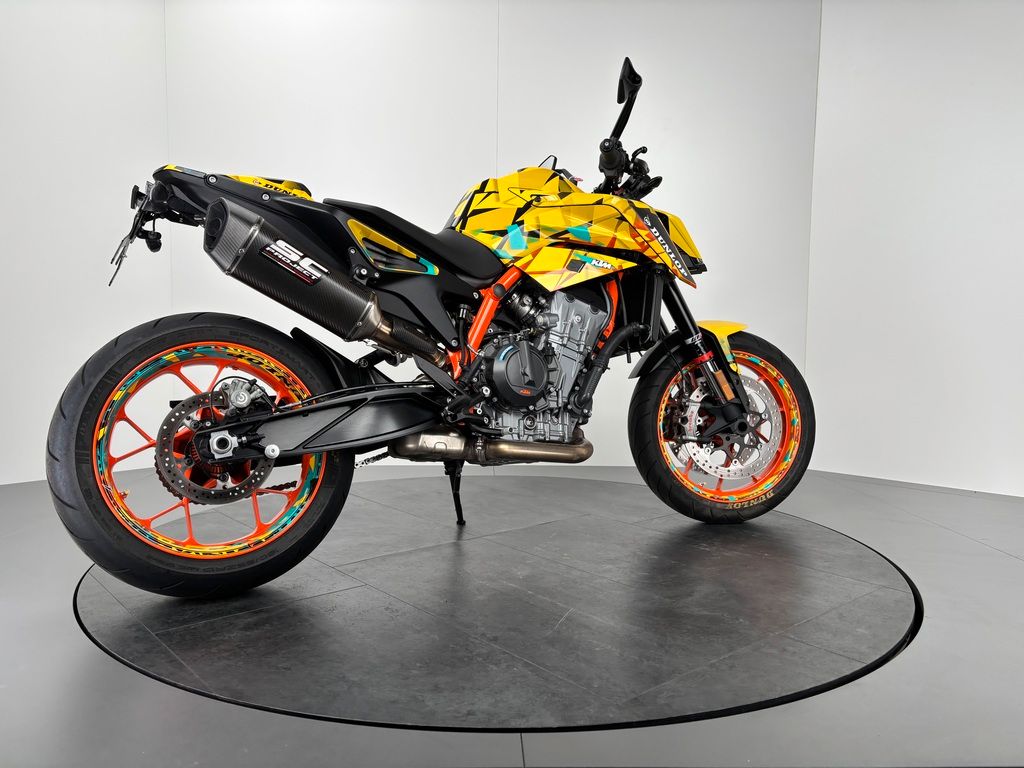 Fahrzeugabbildung KTM 890 DUKE R *DUNLOP-EDITION *SC-PROJECT