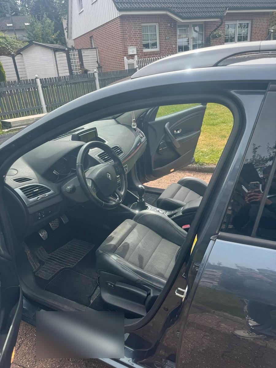 Renault Megane 2015 — interior
