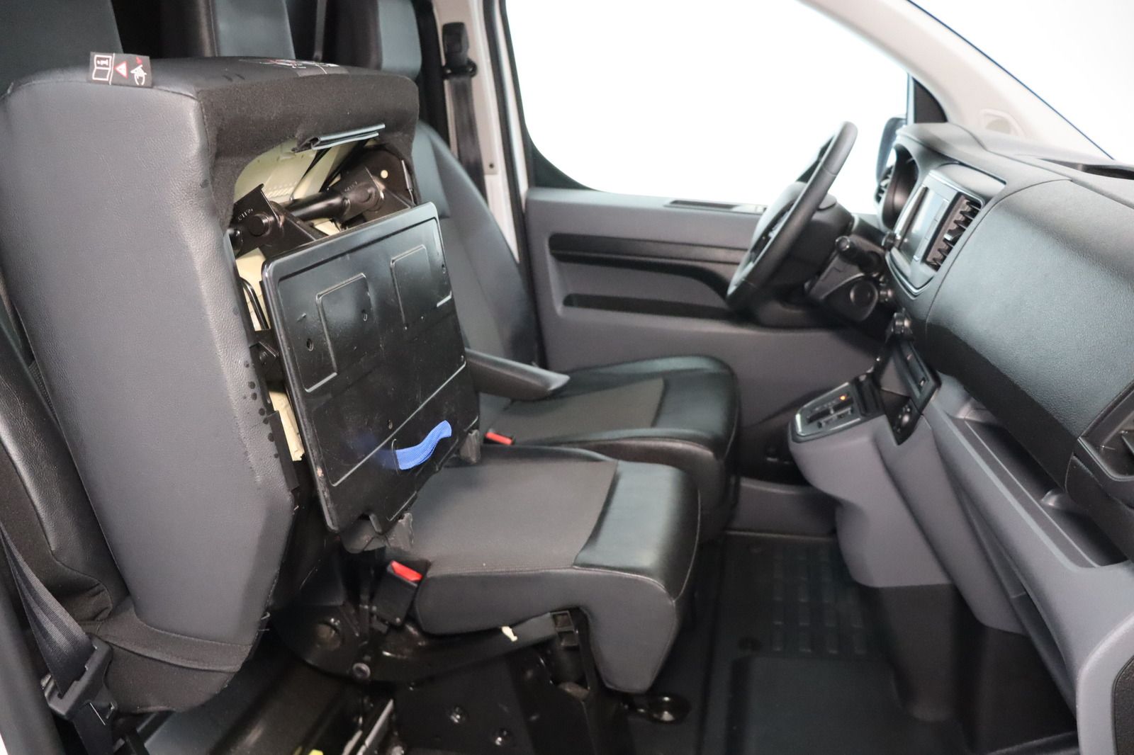 Fahrzeugabbildung Citroën Jumpy Kasten JMY Club L2H1 * el. Schiebetür *