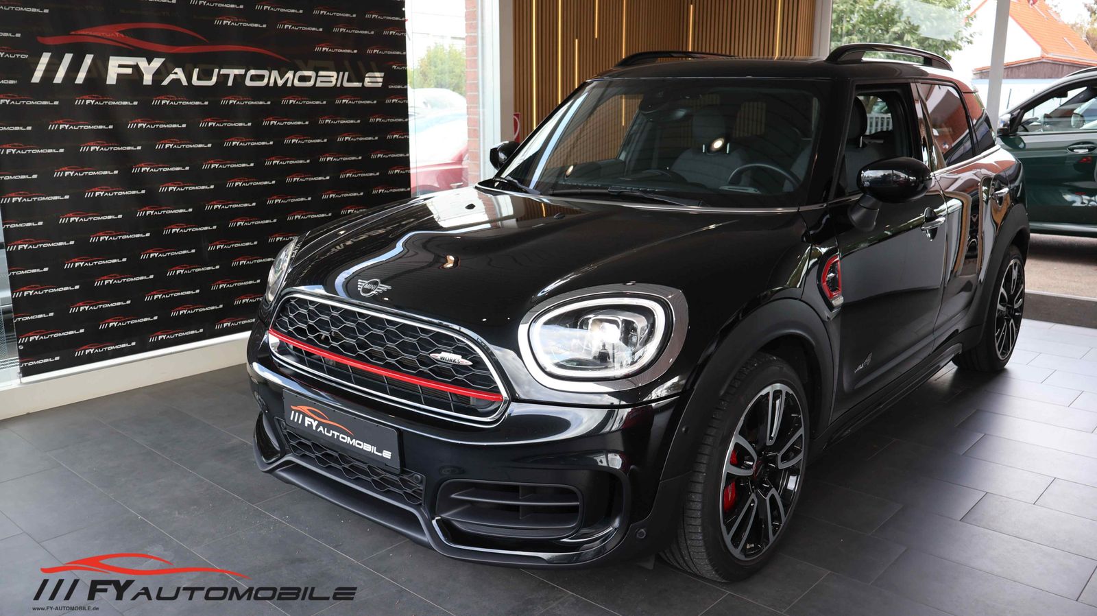 MINI John Cooper Works Countryman Trim