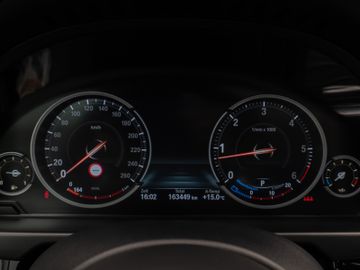 Fahrzeugabbildung BMW X5 xDr 30d M Sport Pano HUD H/K AHK  Comfort 20'