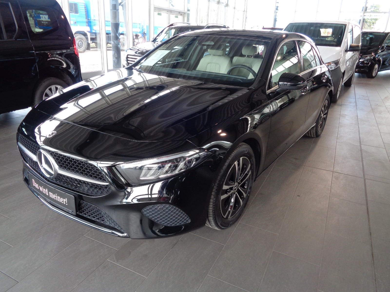 Mercedes-Benz A 180,MBUX-PREMIUM,KAMERA,LM,NP:43.554,-