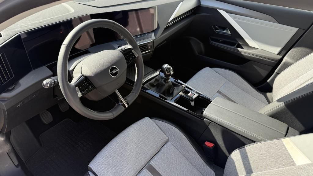 Autohaus Zimpel - Opel Astra Elegance 1.2T Klimaautomatik+Kamera+LED+SH - Bild 9 Autohaus Zimpel - Opel Astra Elegance 1.2T Klimaautomatik+Kamera+LED+SH - Bild 9