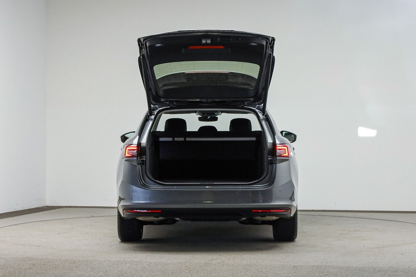 Skoda Superb - Bild 7