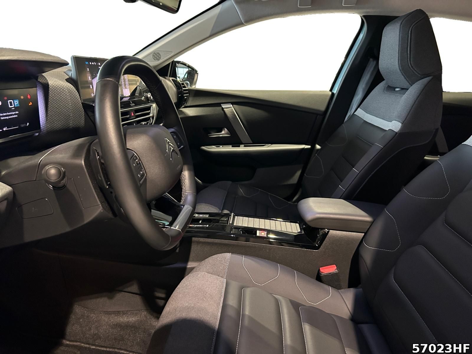 Fahrzeugabbildung Citroën C4 Max +DRIVEASSIST+CARPLAY+SHZ+NAVI+KEYLESS+