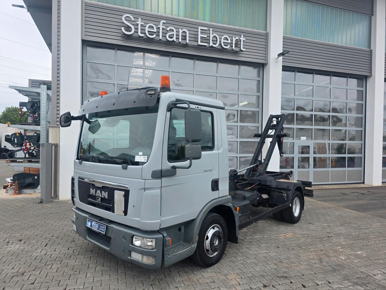 MAN TGL 8.220 4x2 BB Atlas ARK62/04177 AHK 3 Sitze
