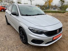 Fahrzeugabbildung Fiat Tipo 1.4 Street AAC PDC SHZ ALU USB ZV 5 - TÜRER