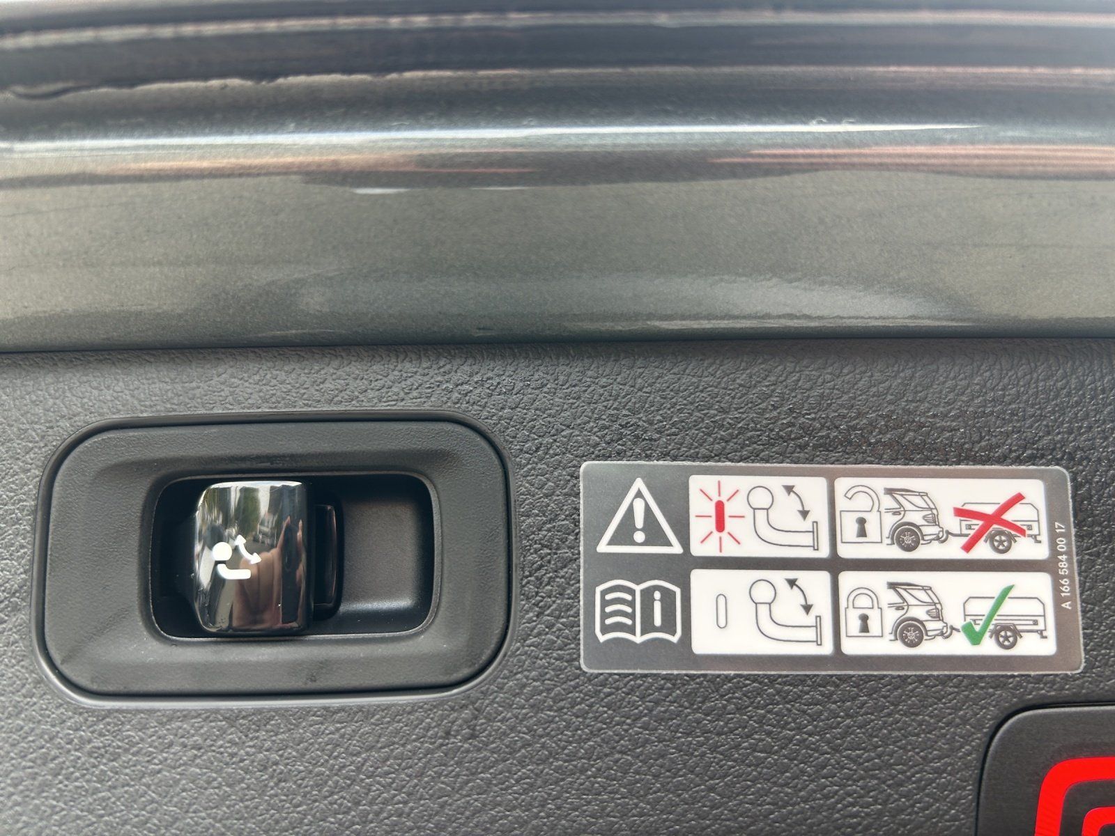 Fahrzeugabbildung Mercedes-Benz C 220 d T AMG KeyGO PANO Digital AHK DISTRO 360°