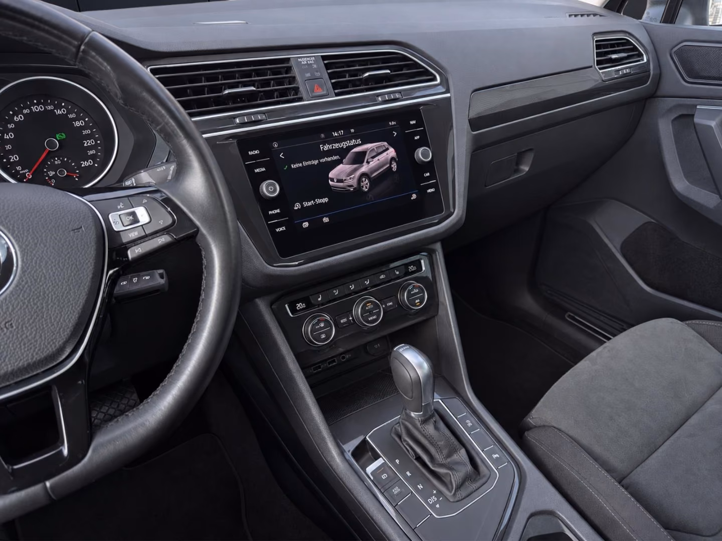 Volkswagen Tiguan Comfortline NAVI DSG ACC PDC SHZ LED