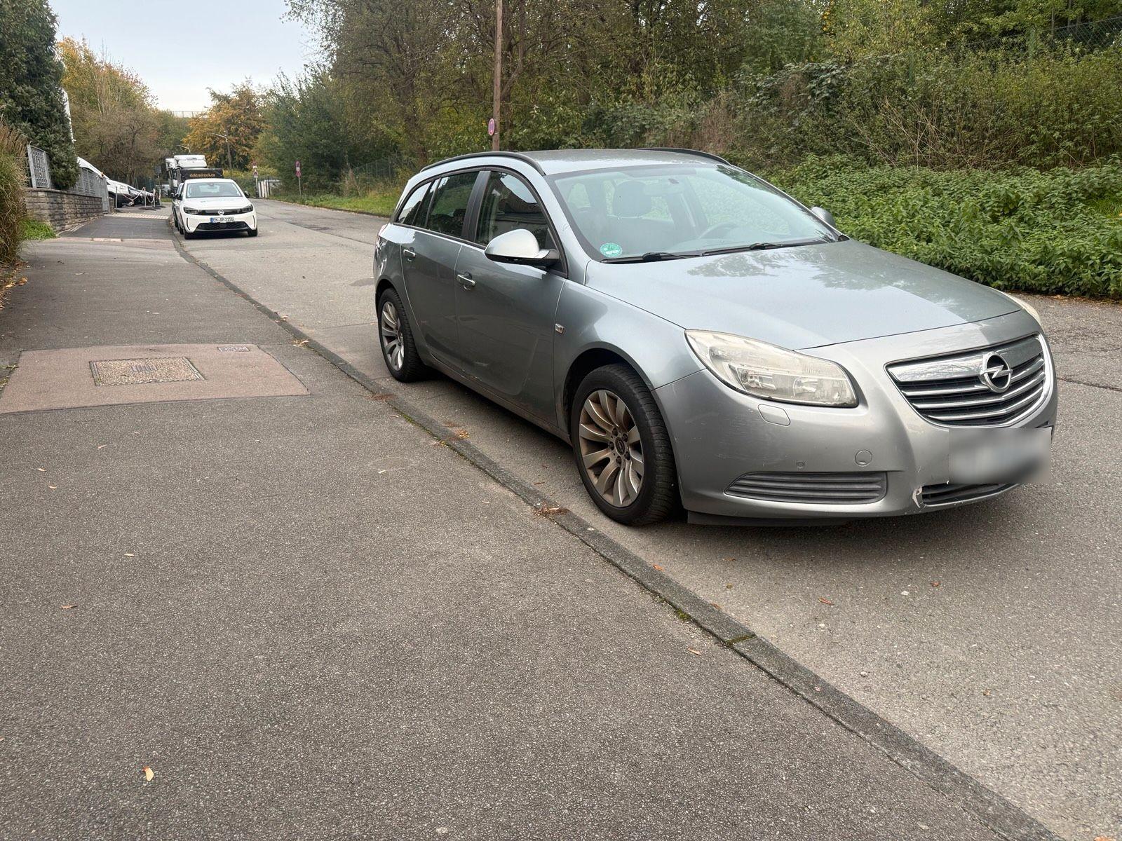 Opel Insignia 2012 — rear view