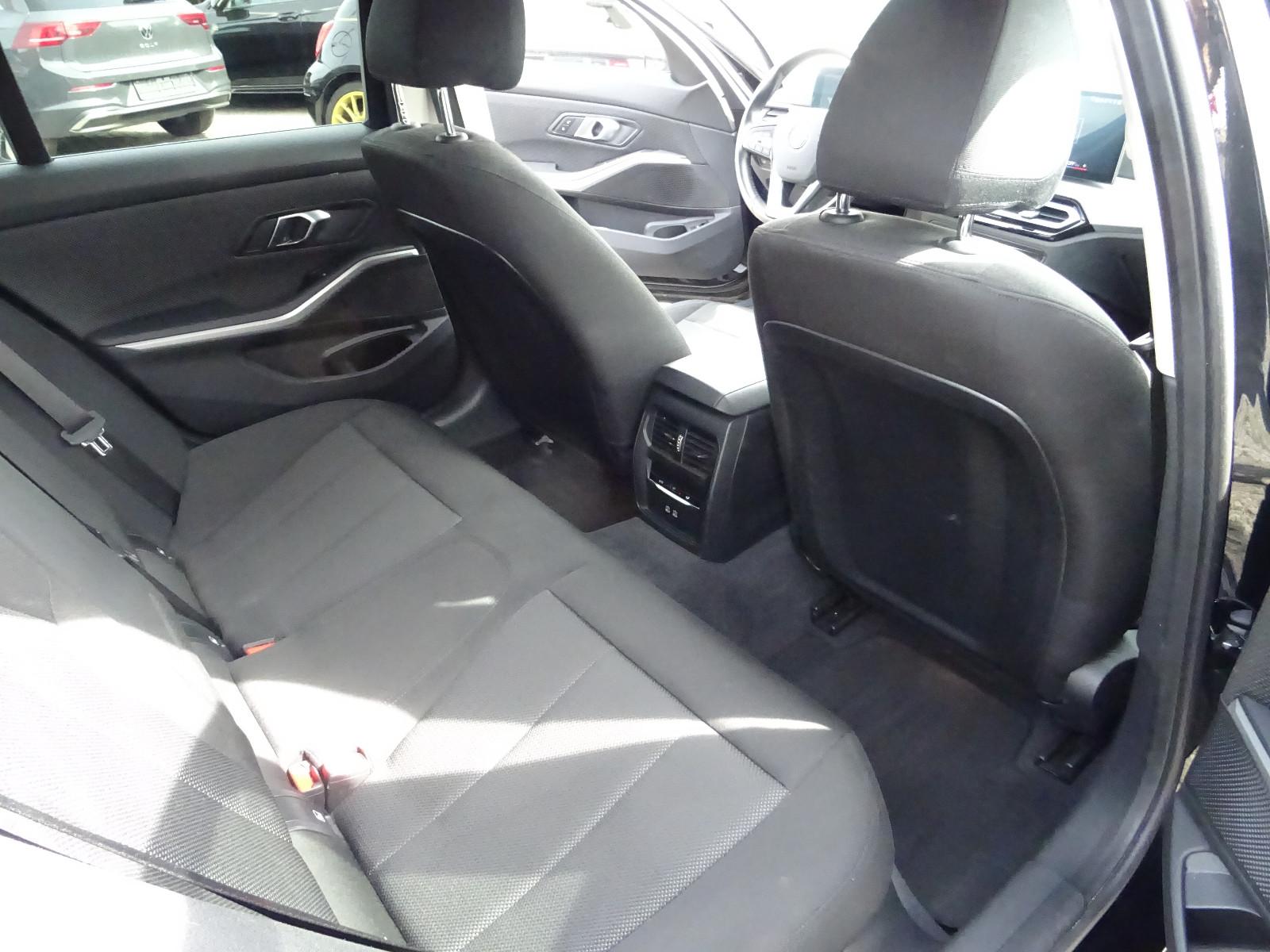 BMW 3 Series iA Touring LED Navi HUD Virt. Kamera Innov., миниатюра 11