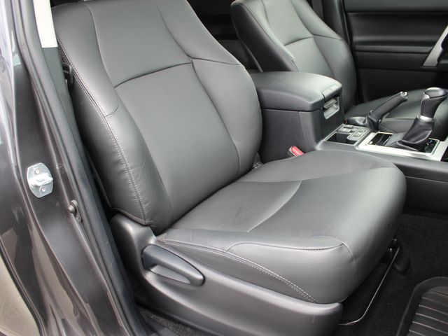 Land Cruiser 2,8 3-t. AHK*Leder*wenig Kilometer