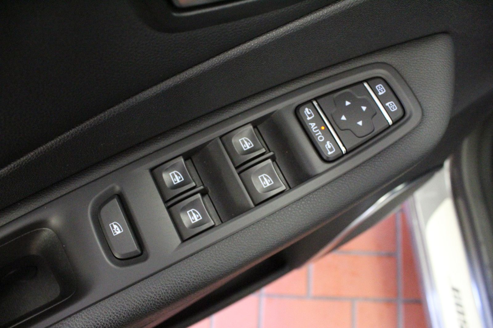 Fahrzeugabbildung Renault Captur TCe 150 EDC GPF Bose Edition