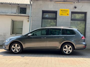 Volkswagen Golf - 6