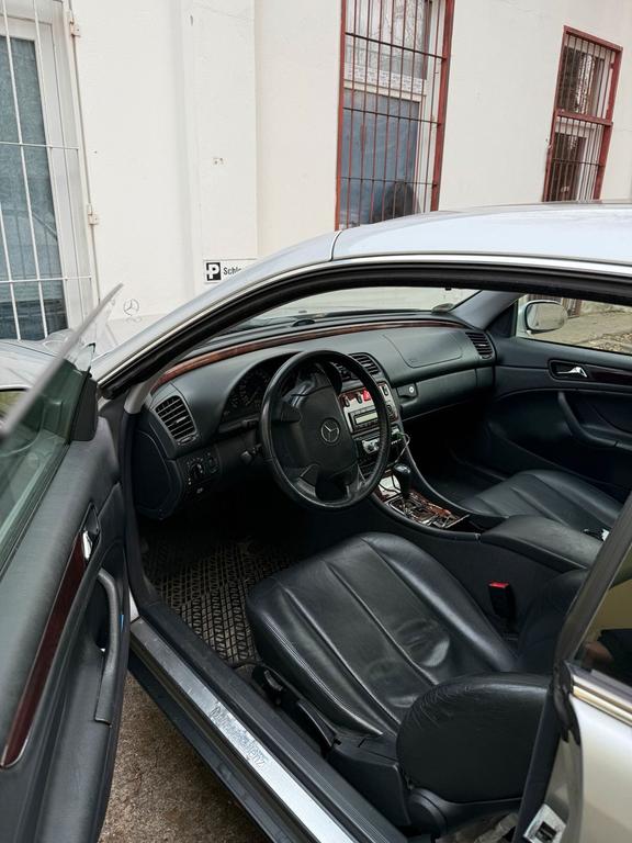 Mercedes-Benz CLK 230