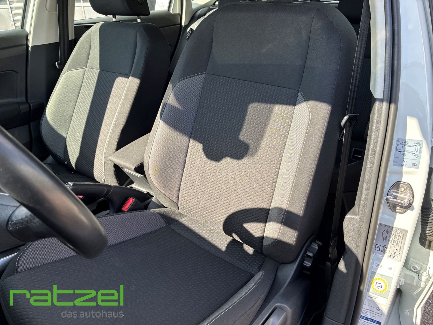 Fahrzeugabbildung Volkswagen Polo Life 1.0 TSI BBS Alu-Felgen Navi LED Apple