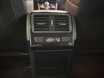 Skoda Superb Combi Style 4x4 *Shz*PDC*AHK*