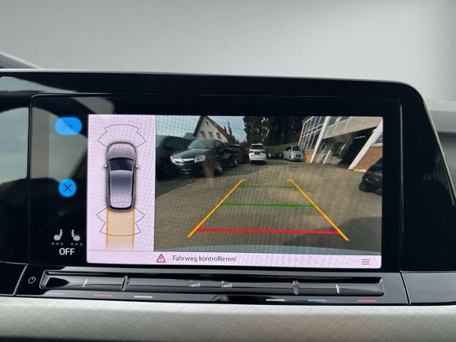 Golf VIII 1.5 eTSI DSG KAMERA+LED+NAVI+ACC+SIHZ+