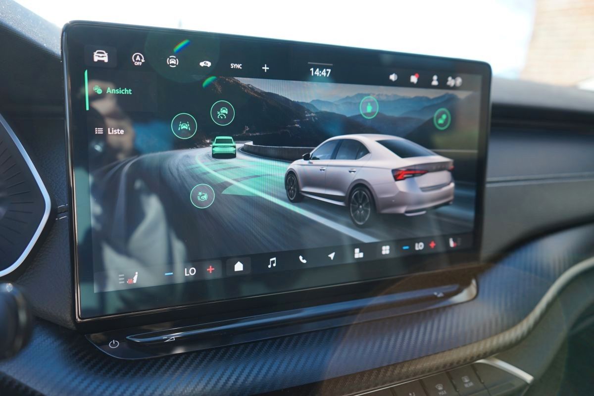 Fahrzeugabbildung SKODA Octavia Limo 2.0 TDI *Sportline Exklusive*