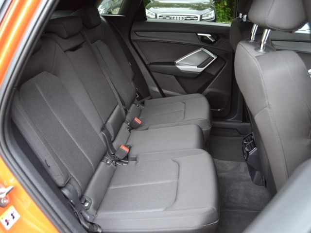 Q3 35 TFSI S-tronic Advanced OPTIK-SW/AHK/LED/18