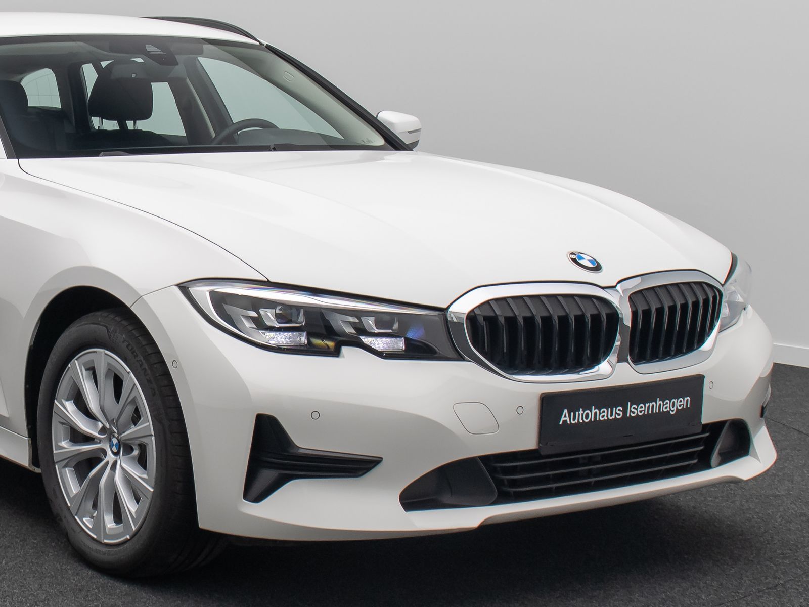 Fahrzeugabbildung BMW 320d Advantage GeschwindigReg Kamera DAB LED 17"