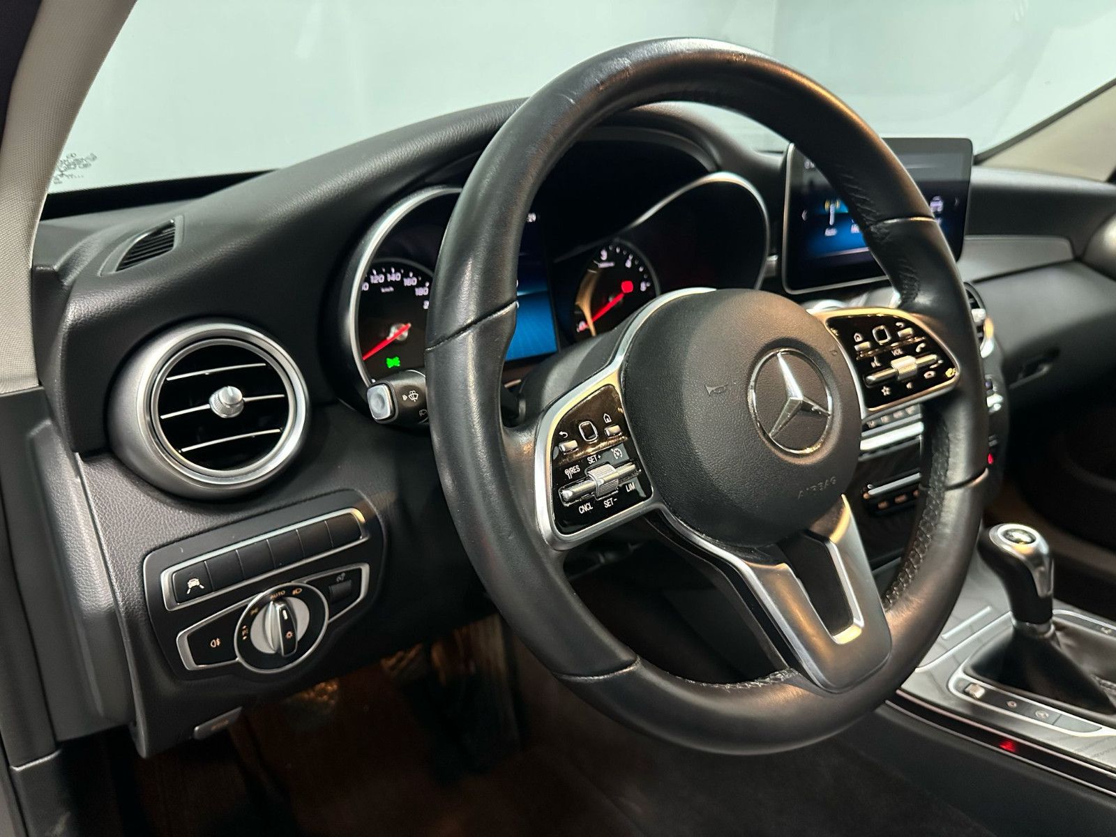 Fahrzeugabbildung Mercedes-Benz C 200  d Avantgarde*NIGHT*KAMERA*SPURH*TEMPO*NAV