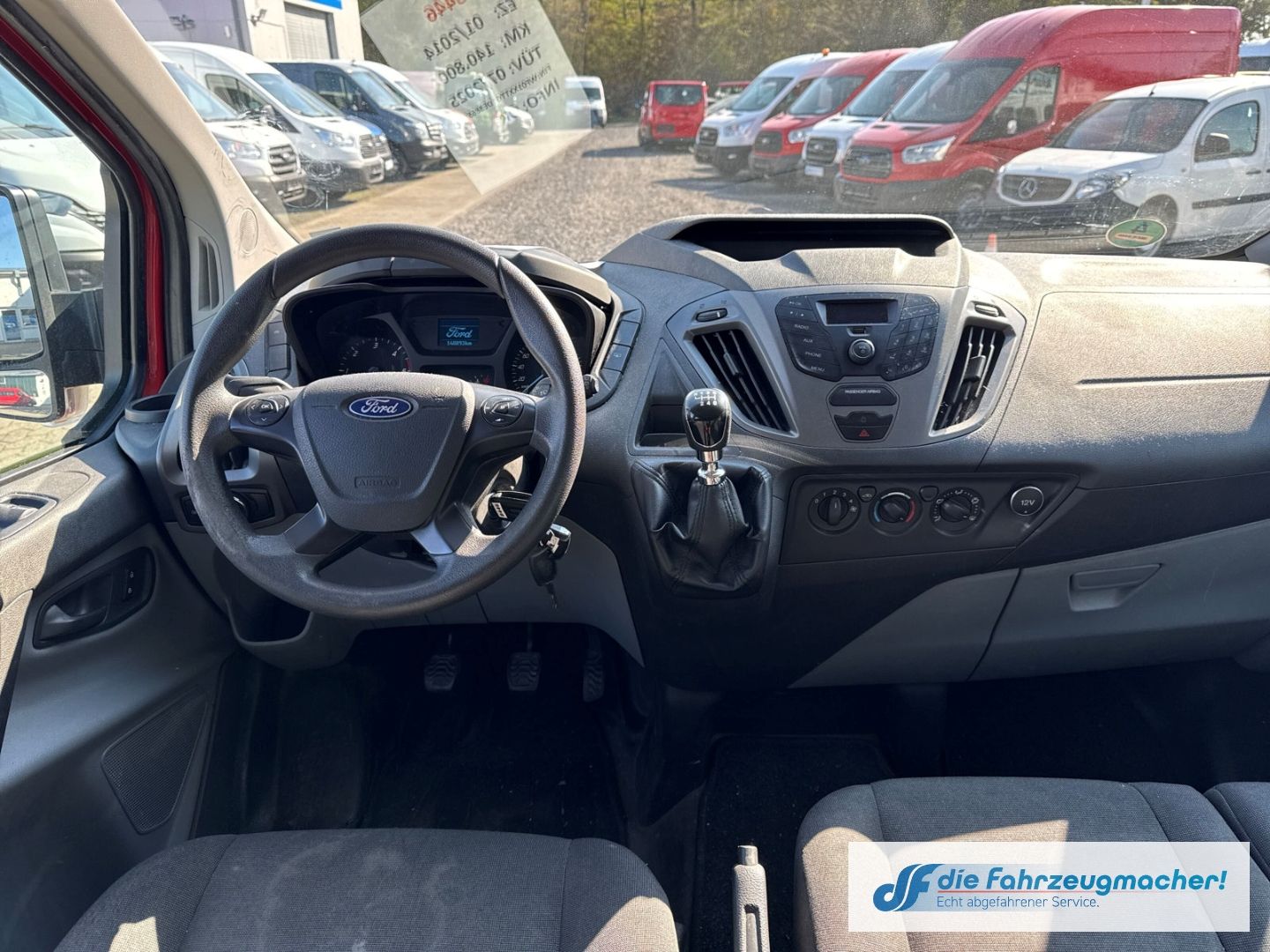 Fahrzeugabbildung Ford Transit Custom Kombi 300 L1 2.2 TDCi *8446