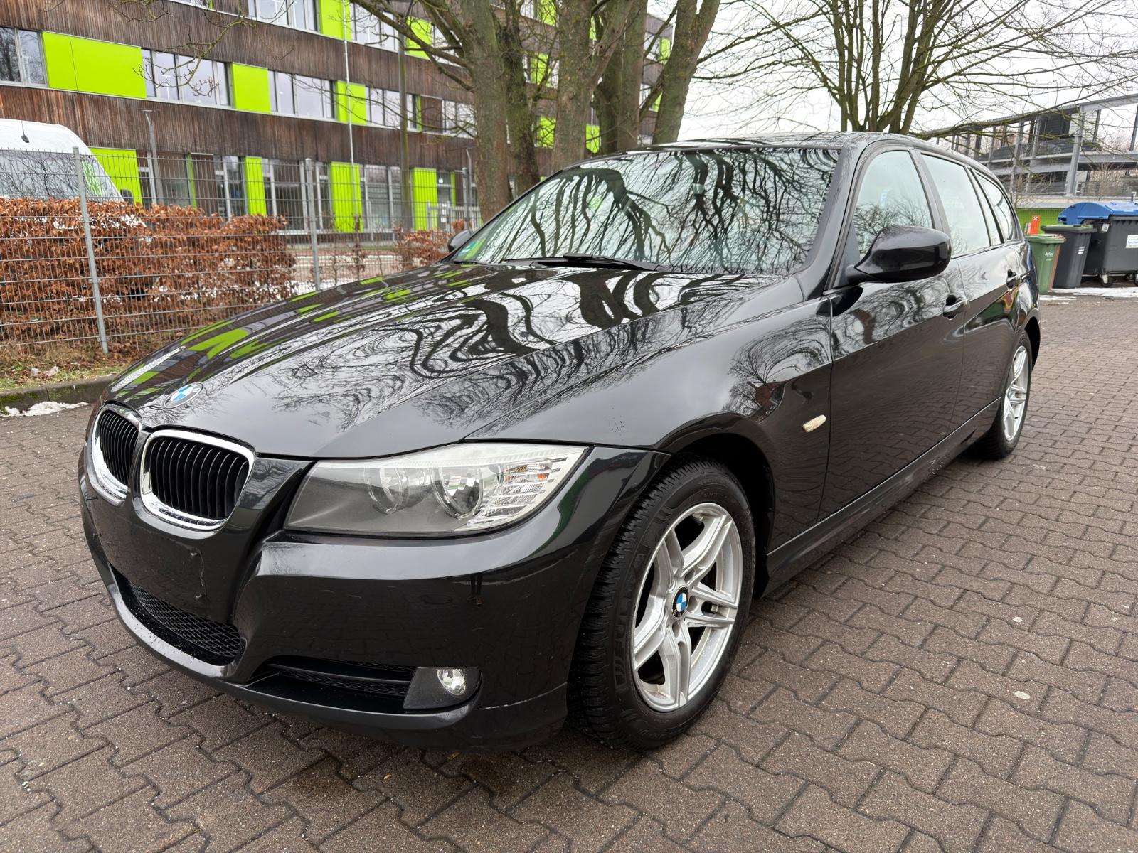 BMW 320d Touring Navi Leder Klima TÜV 07/27